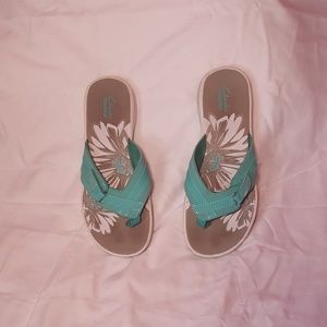 Clarks Flip Flops